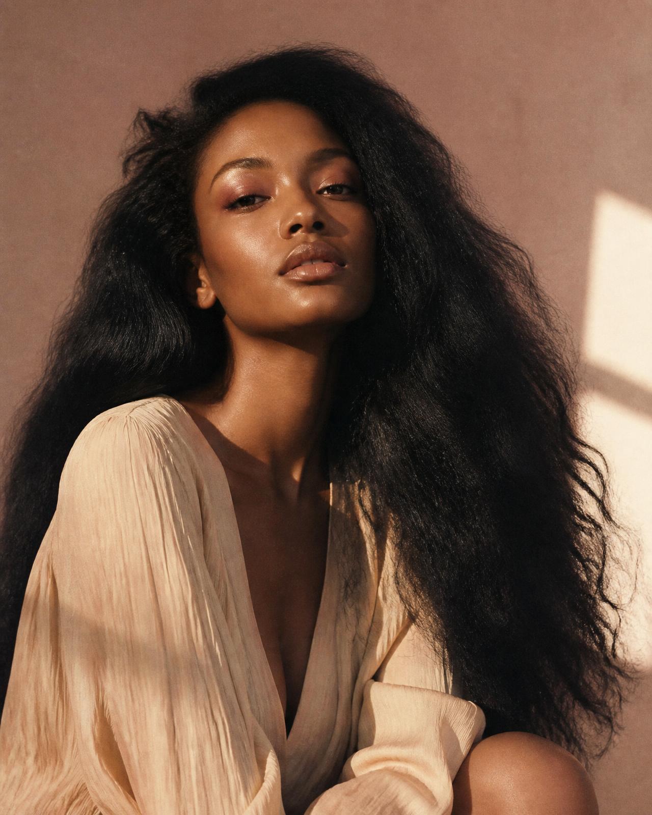 Woman with authentic, textured, natural hair — The Real Hair Story